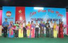 Các đồng chí lãnh đạo Thị xã dự Ngày hội Đại đoàn kết toàn dân tộc tại một số khu dân cư tiêu biểu trên địa bàn 